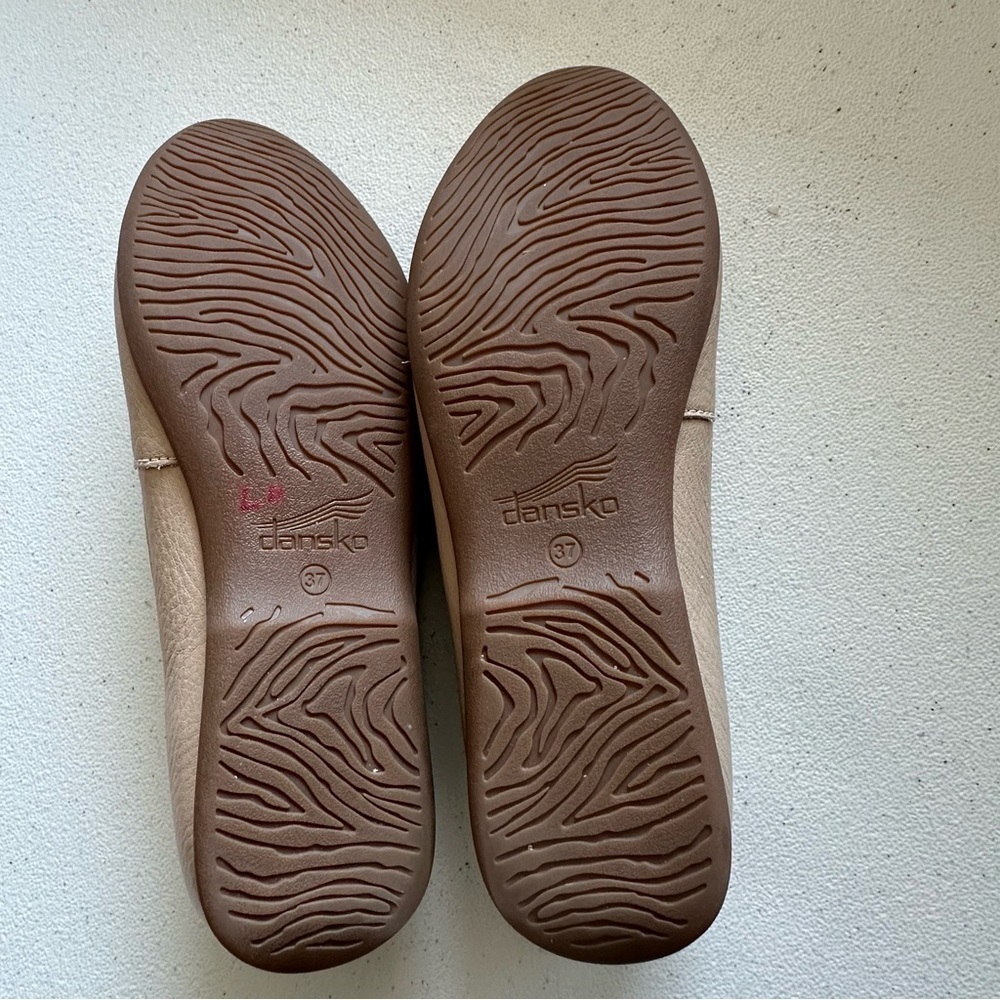 Dansko Women's Cream Loafers - Picture 4 of 5